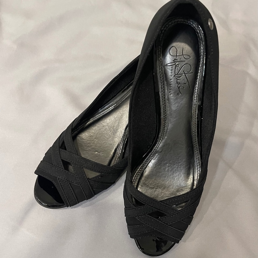 Life Stride black fancy heels